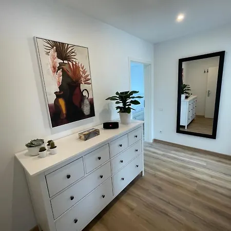Neue Stilvolle 2-zimmer Im Zentrum Von Appartement