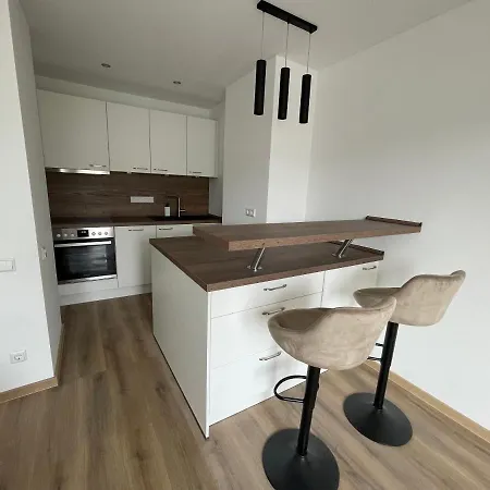 Neue Stilvolle 2-zimmer Im Zentrum Von