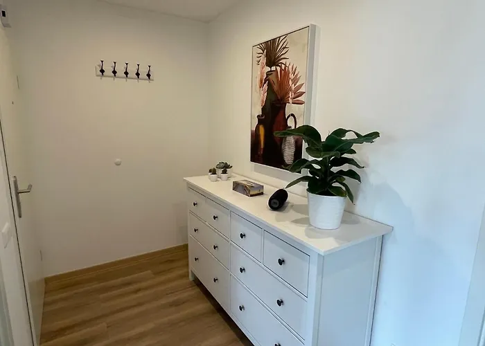 Apartamento Neue Stilvolle 2-zimmer Im Zentrum Von *