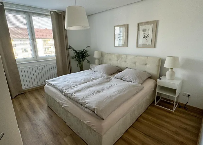 Neue Stilvolle 2-zimmer Im Zentrum Von *
